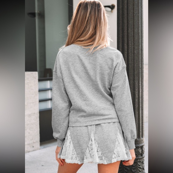 1110. Lace French Terry skort set in grey - Picture 4 of 4